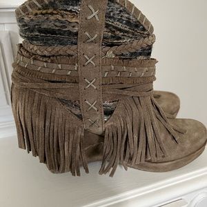 Wedge booties